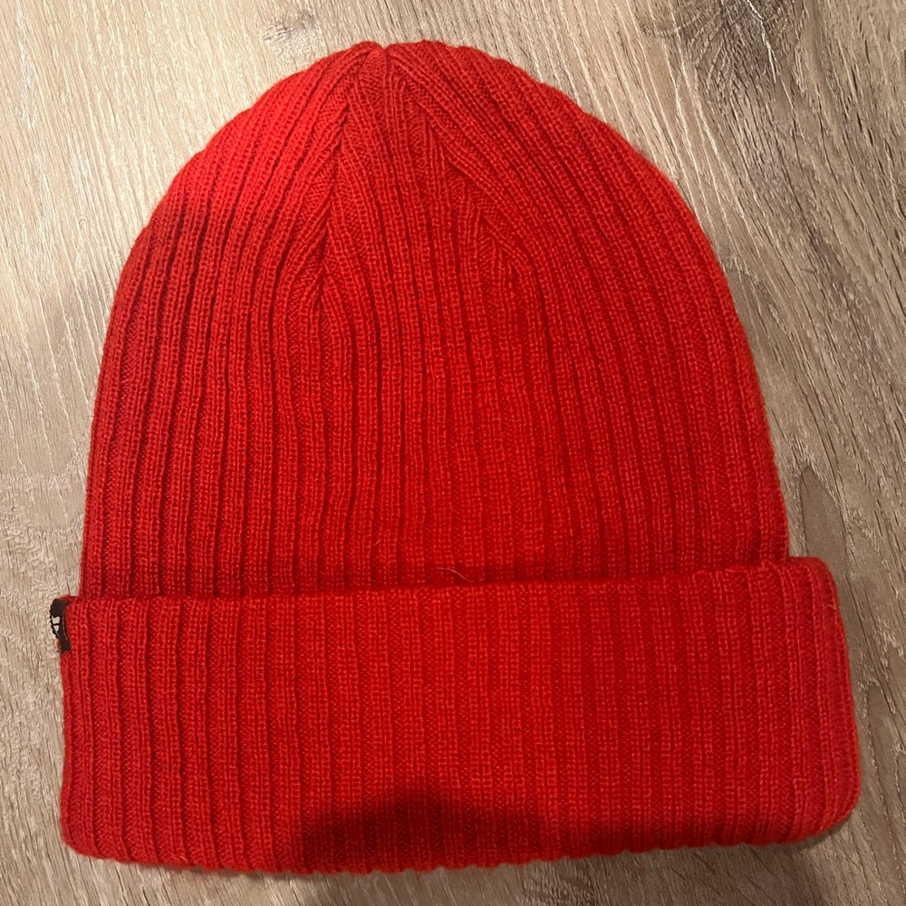 Team Canada Toque - Picture 2 of 2